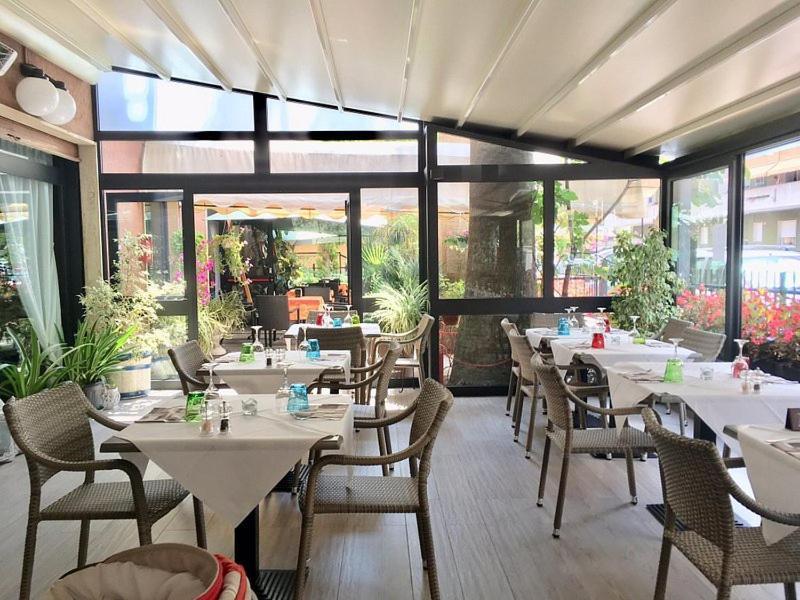 Hotel Jole Marina dʼMarina dʼAndora Zewnętrze zdjęcie