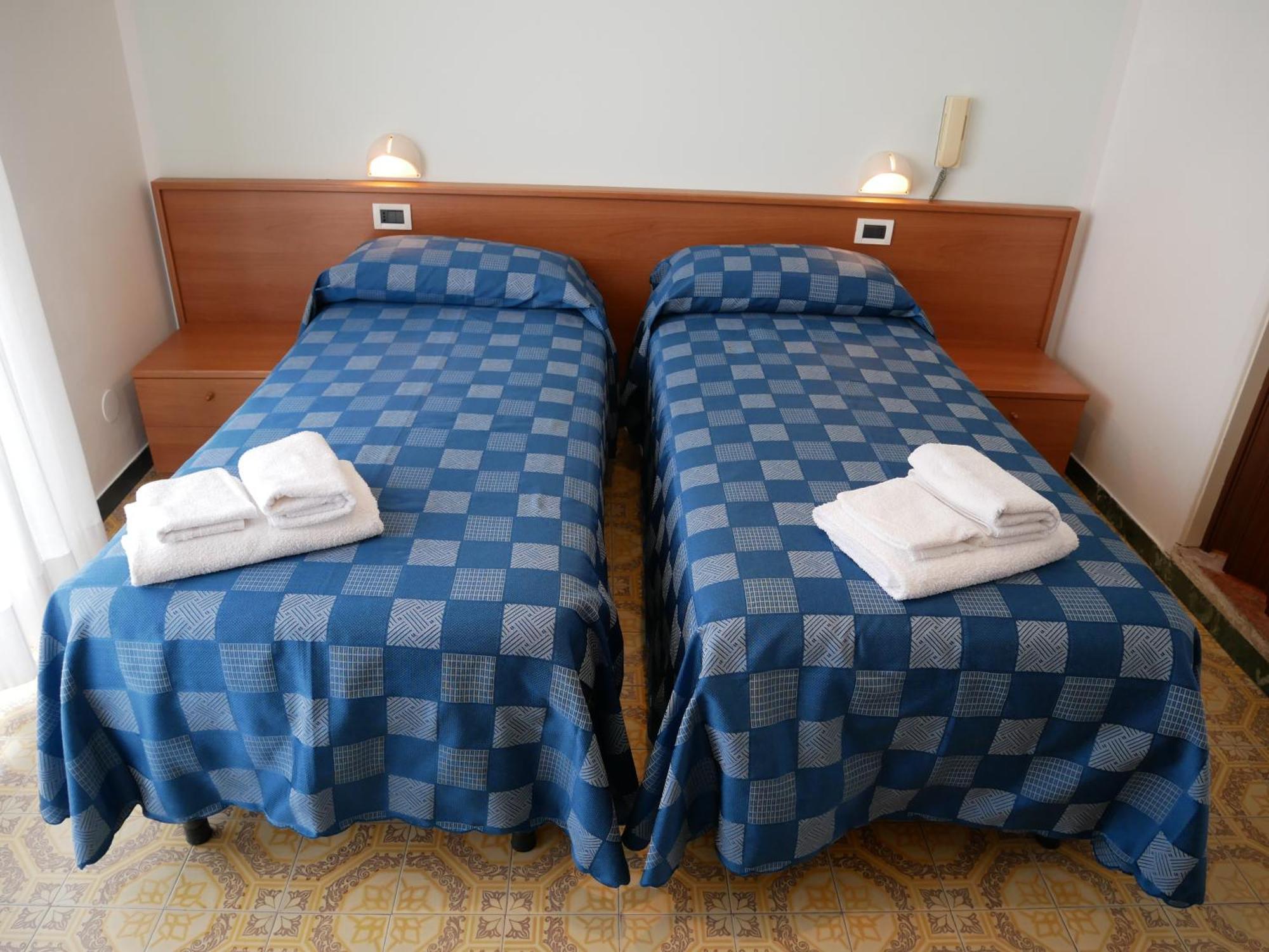 Hotel Jole Marina dʼMarina dʼAndora Zewnętrze zdjęcie